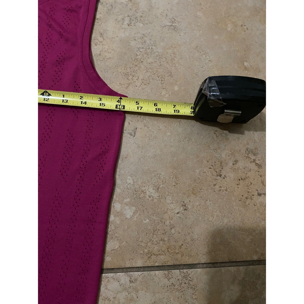 Lululemon Swiftly Breathe Muscle Tank Top Fletching Lines Ripened Raspberry Sz 6 - Picture 9 of 15